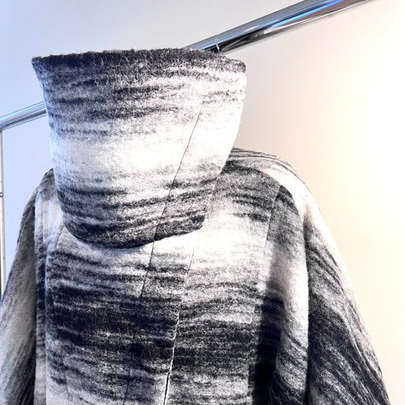 Virgin Wool Blend Black and White Contemporary Winter Cocoon Coat Sz Medium 8 - Picture 6 of 11